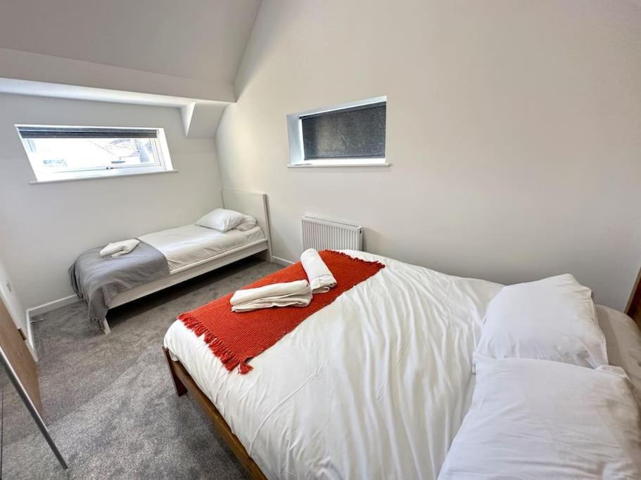 Charming New 2Br Detached House-Central Headington- Wi-Fi, Netflix, Top Location Oksford Zewnętrze zdjęcie